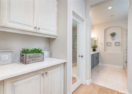 Bathroom, Interior, Recessed Lighting, Wood Texture Flooring
