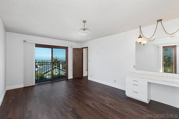 Chandelier, Empty room, Interior, Pendant Lights, Water, Wood Texture Flooring