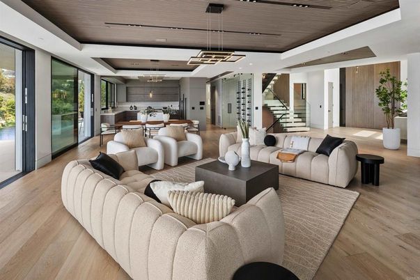 Dining room, Interior, Kitchen, Living room, Pendant Lights, Recessed Lighting, Stainless Steel Appliances, Wood Texture Flooring