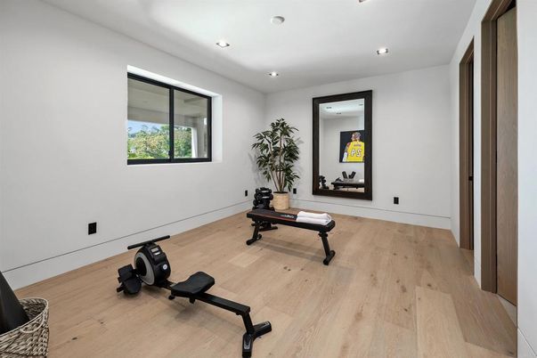 Fitness Equipment, Interior, Recessed Lighting, Wood Texture Flooring