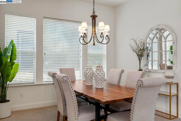 Chandelier, Dining room, Interior