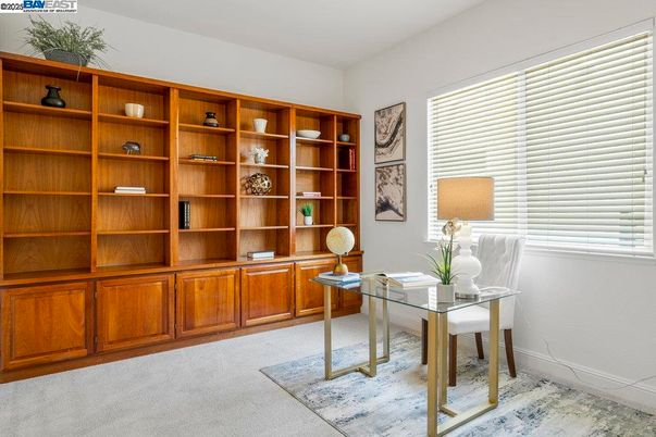 Home Office, Interior