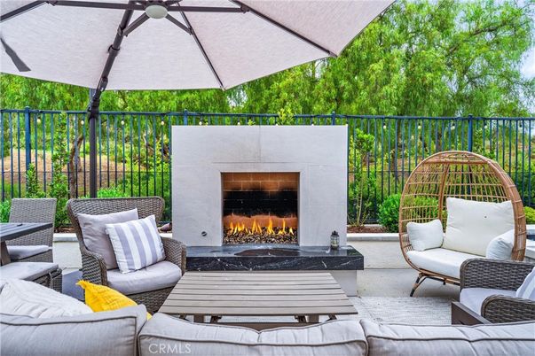Exterior, Fireplace