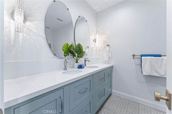 Bathroom, Dual Sink Vanities, Interior