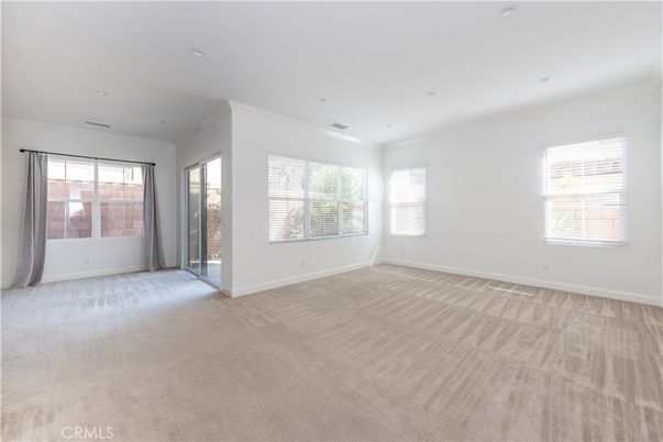 Empty room, Interior, Recessed Lighting