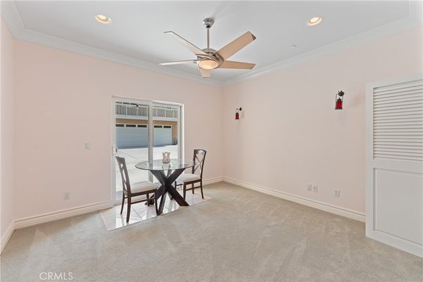 Dining room, Interior, Recessed Lighting