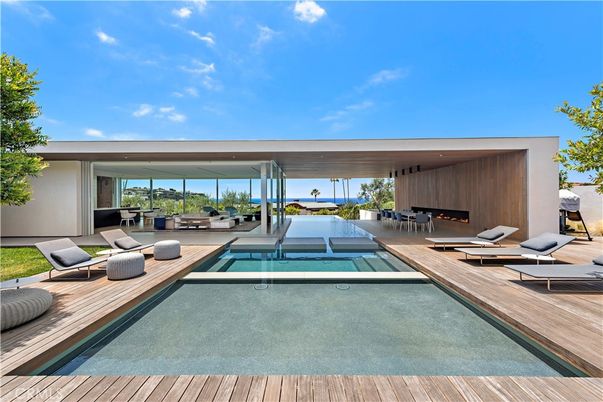 Exterior, Pool, Water