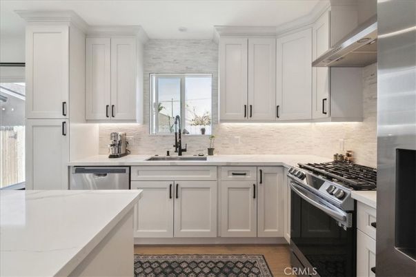 Interior, Kitchen, Stainless Steel Appliances, Wood Texture Flooring