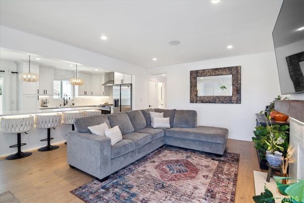 Interior, Kitchen, Living room, Pendant Lights, Recessed Lighting, Stainless Steel Appliances, Wood Texture Flooring