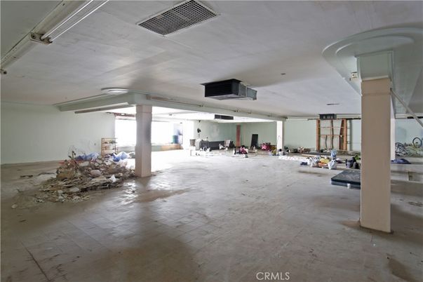 Fitness Equipment, Interior, Recessed Lighting