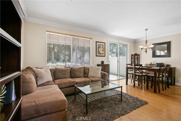 Chandelier, Dining room, Interior, Living room, Wood Texture Flooring