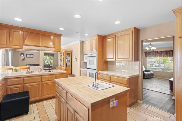 Chandelier, Interior, Kitchen, Recessed Lighting, Wood Texture Flooring