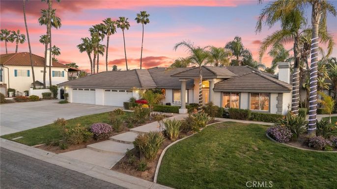 Attached, Backyard, Exterior, Facade, Mediterranean