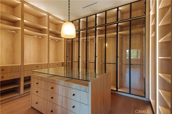 Interior, Pendant Lights, Walk-in Closets, Wood Texture Flooring