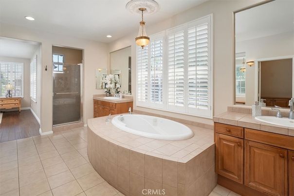 Bathroom, Glass Shower, Interior, Pendant Lights, Recessed Lighting, Tile Countertops