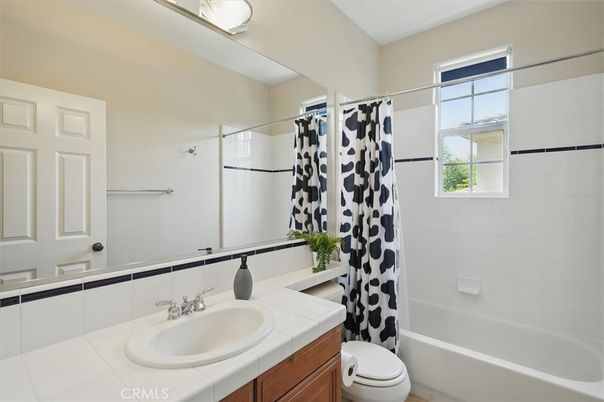 Bathroom, Interior, Tile Countertops
