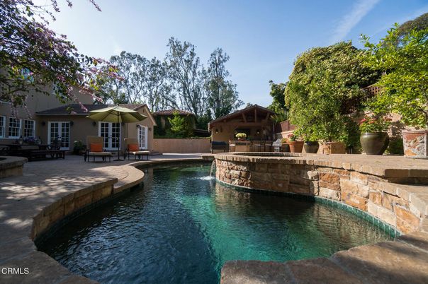 Exterior, Pool