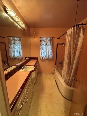 Bathroom, Dual Sink Vanities, Interior, Tile Countertops