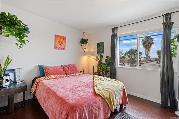 Bedroom, Interior, Water, Wood Texture Flooring