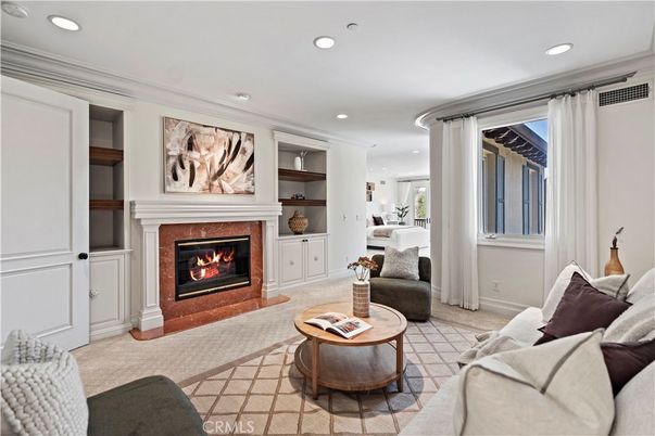 Fireplace, Interior, Living room, Recessed Lighting
