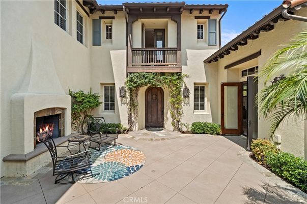Exterior, Fireplace