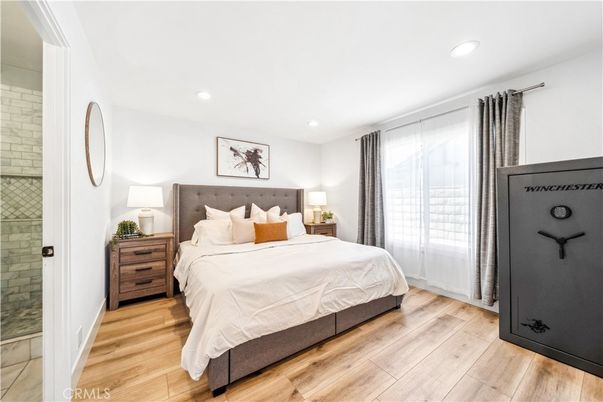 Bedroom, Interior, Recessed Lighting, Wood Texture Flooring