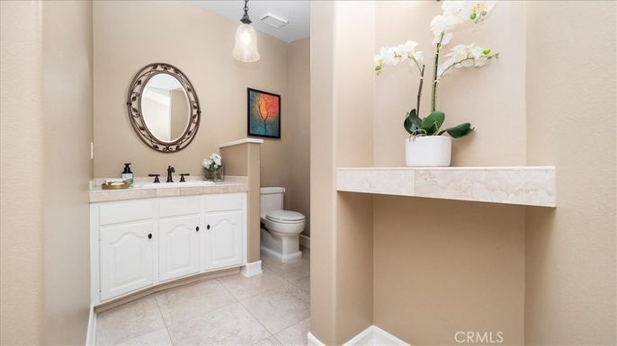 Bathroom, Interior, Pendant Lights, Tile Countertops
