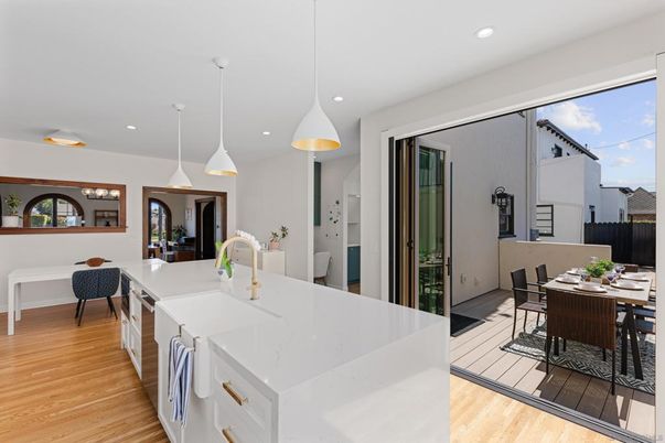 Dining room, Interior, Kitchen, Pendant Lights, Recessed Lighting, Wood Texture Flooring