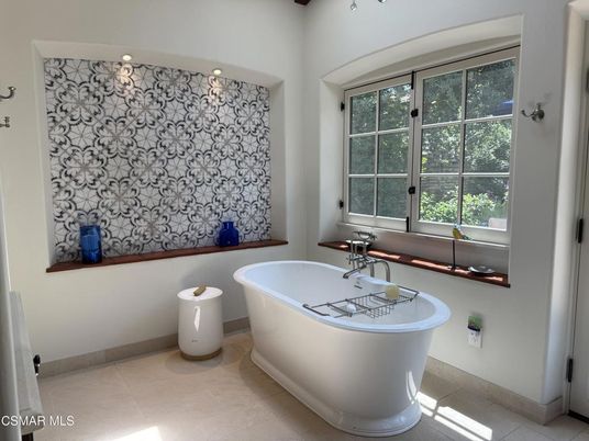 Bathroom, Free Standing Baths, Interior