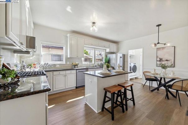 Dining room, Interior, Kitchen, Pendant Lights, Wood Texture Flooring
