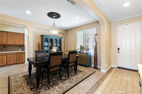 Dining room, Interior, Pendant Lights, Recessed Lighting