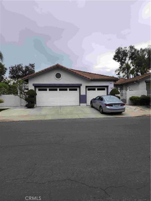 Attached, Exterior, Facade, Ranch