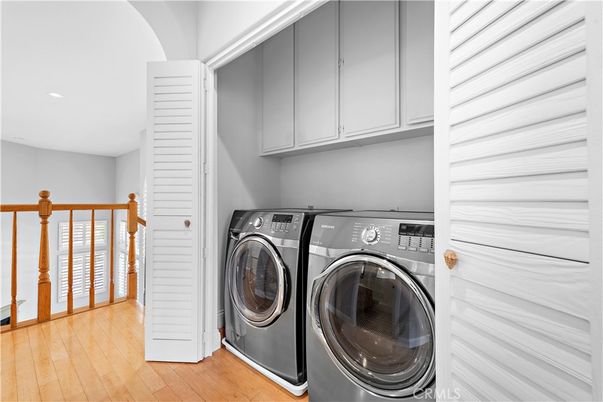 Interior, Recessed Lighting, Utility Closets, Washer, Wood Texture Flooring