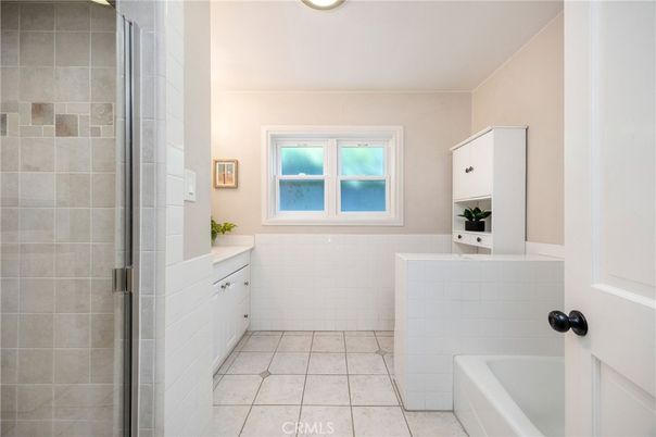 Bathroom, Interior, Recessed Lighting, Water