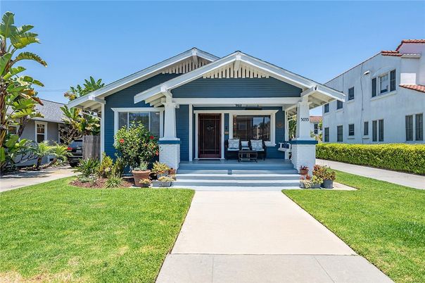 Exterior, Facade, American Craftsman