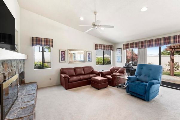 Fireplace, Interior, Living room, Recessed Lighting