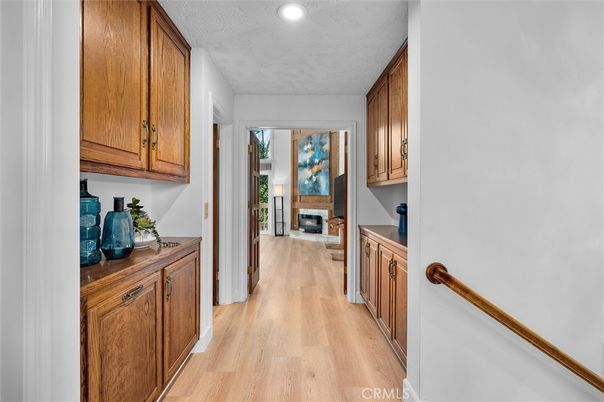 Fireplace, Interior, Kitchen, Recessed Lighting, Wood Texture Flooring