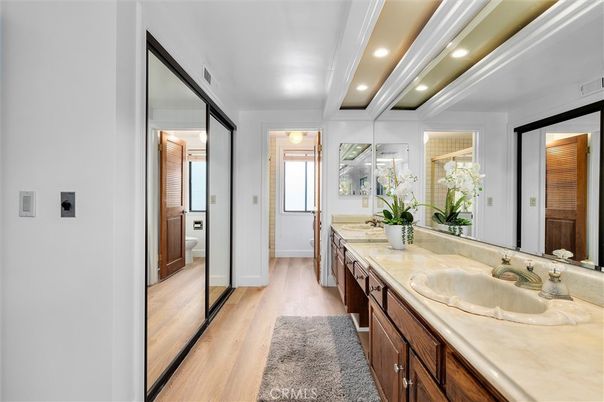 Bathroom, Interior, Recessed Lighting, Wood Texture Flooring