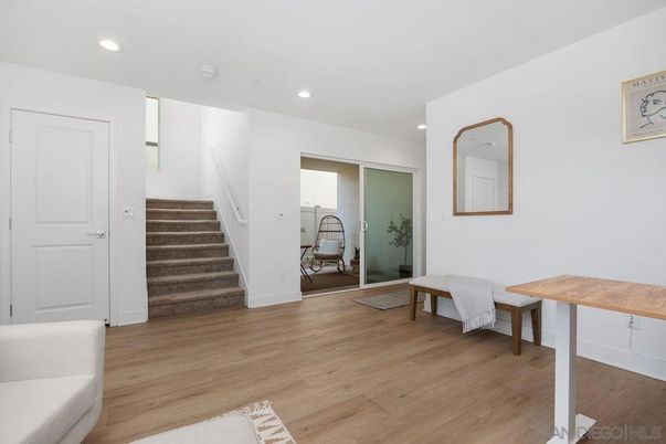 Interior, Recessed Lighting, Wood Texture Flooring