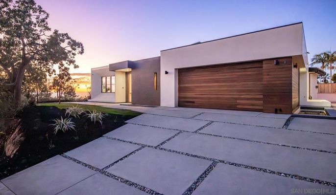 Attached, Exterior, Facade, Modern