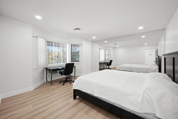 Bedroom, Home Office, Interior, Recessed Lighting, Wood Texture Flooring