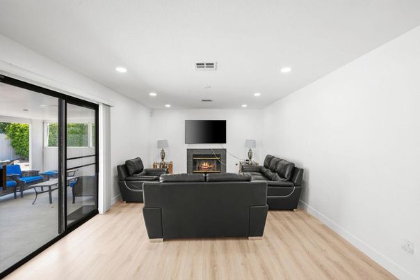 Fireplace, Interior, Living room, Recessed Lighting, Wood Texture Flooring