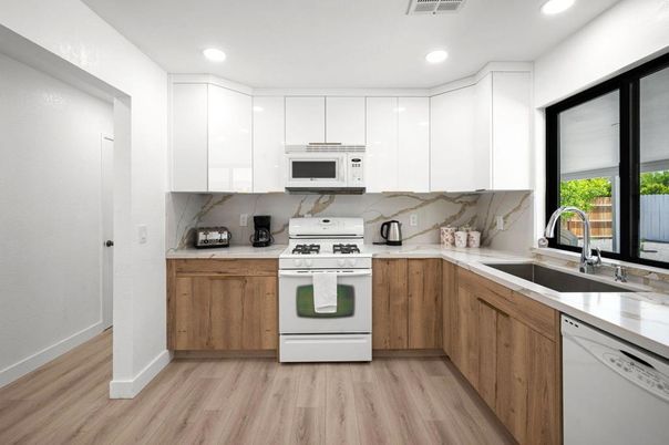 Interior, Kitchen, Recessed Lighting, Wood Texture Flooring