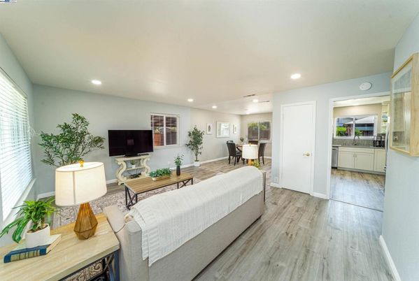 Dining room, Interior, Living room, Recessed Lighting, Wood Texture Flooring