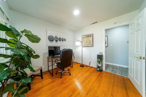 Home Office, Interior, Recessed Lighting, Wood Texture Flooring