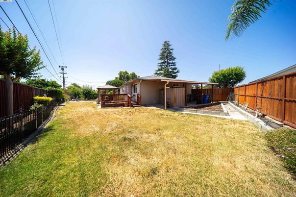 Backyard, Exterior, Playground