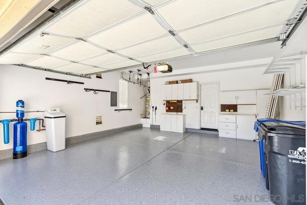 Garage, Interior, Washer