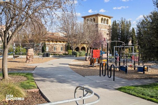 Backyard, Exterior, Playground