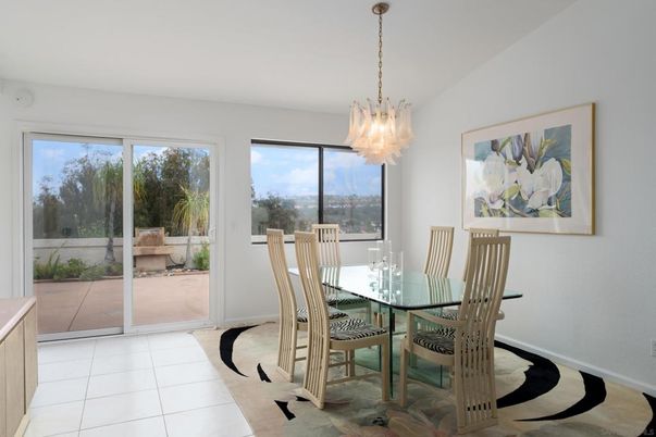 Chandelier, Dining room, Interior