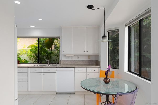 Dining room, Interior, Kitchen, Pendant Lights, Recessed Lighting